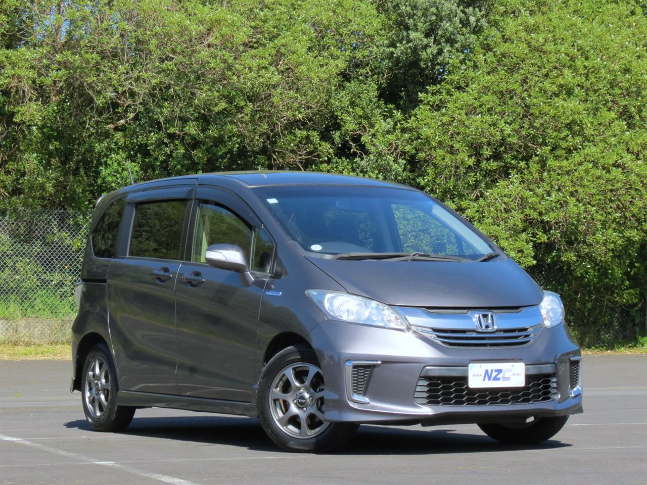 NZC 2014 Honda Freed just arrived to Auckland