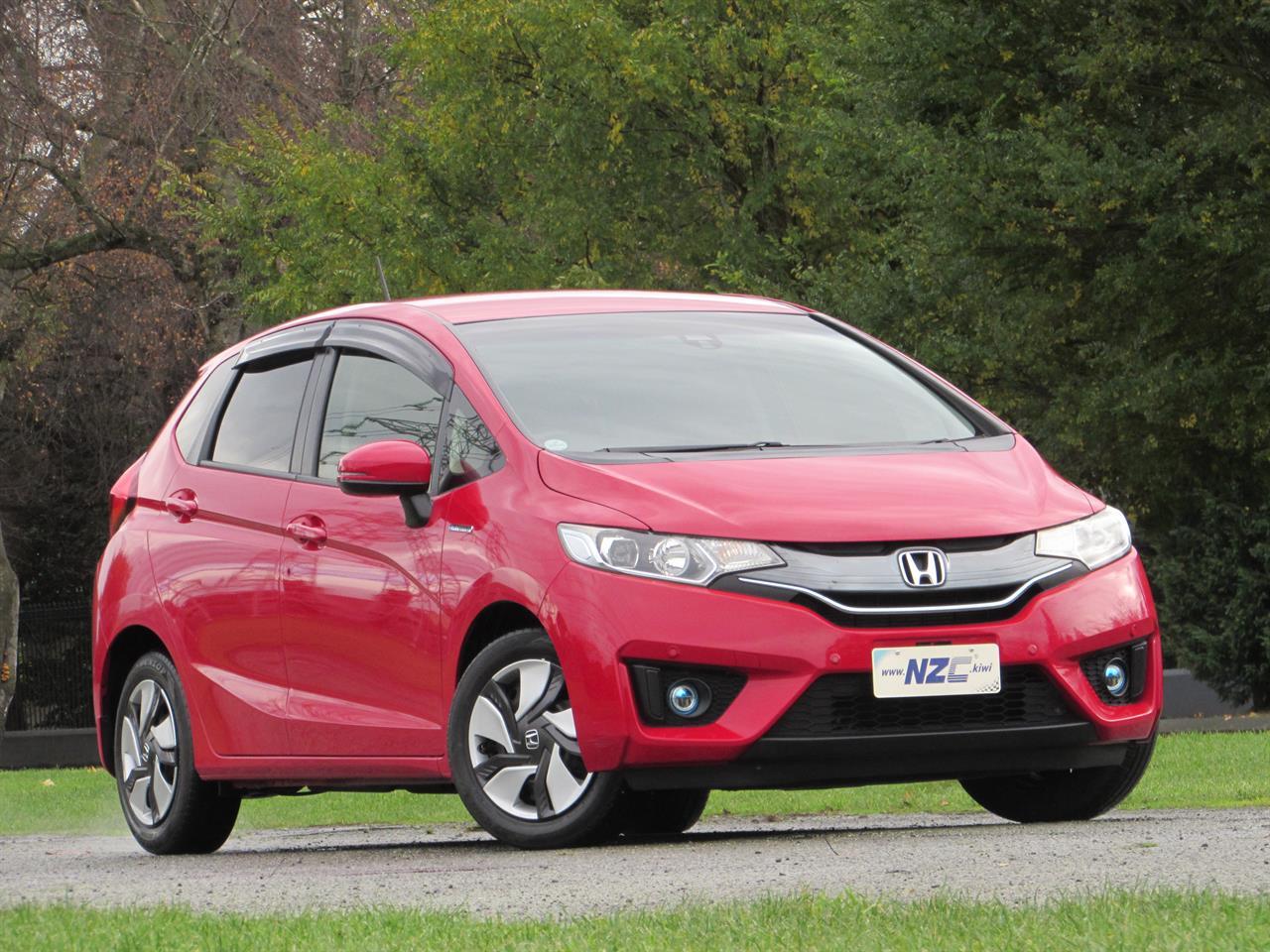 2015 Honda FIT 1.5 HYBRID REVERSE CAM + C\/CONTROL