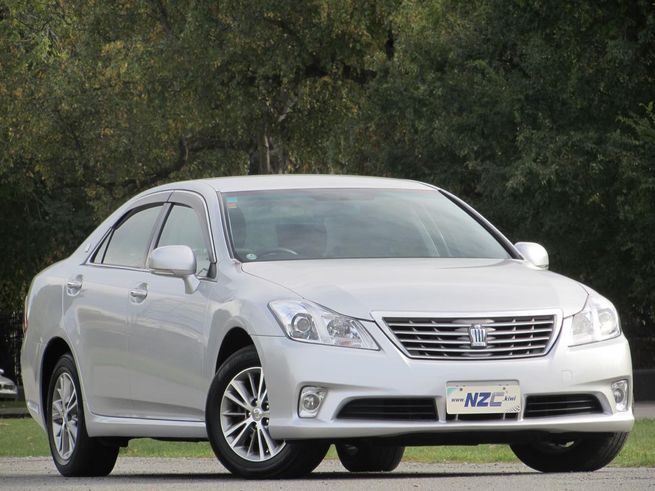 NZC best hot price for 2011 Toyota Crown in Christchurch