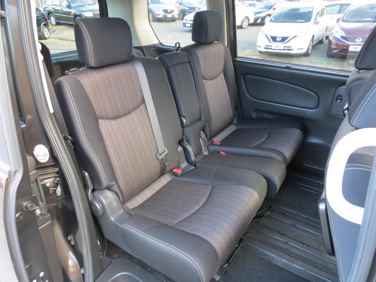 2015 Nissan Serena only $57 weekly