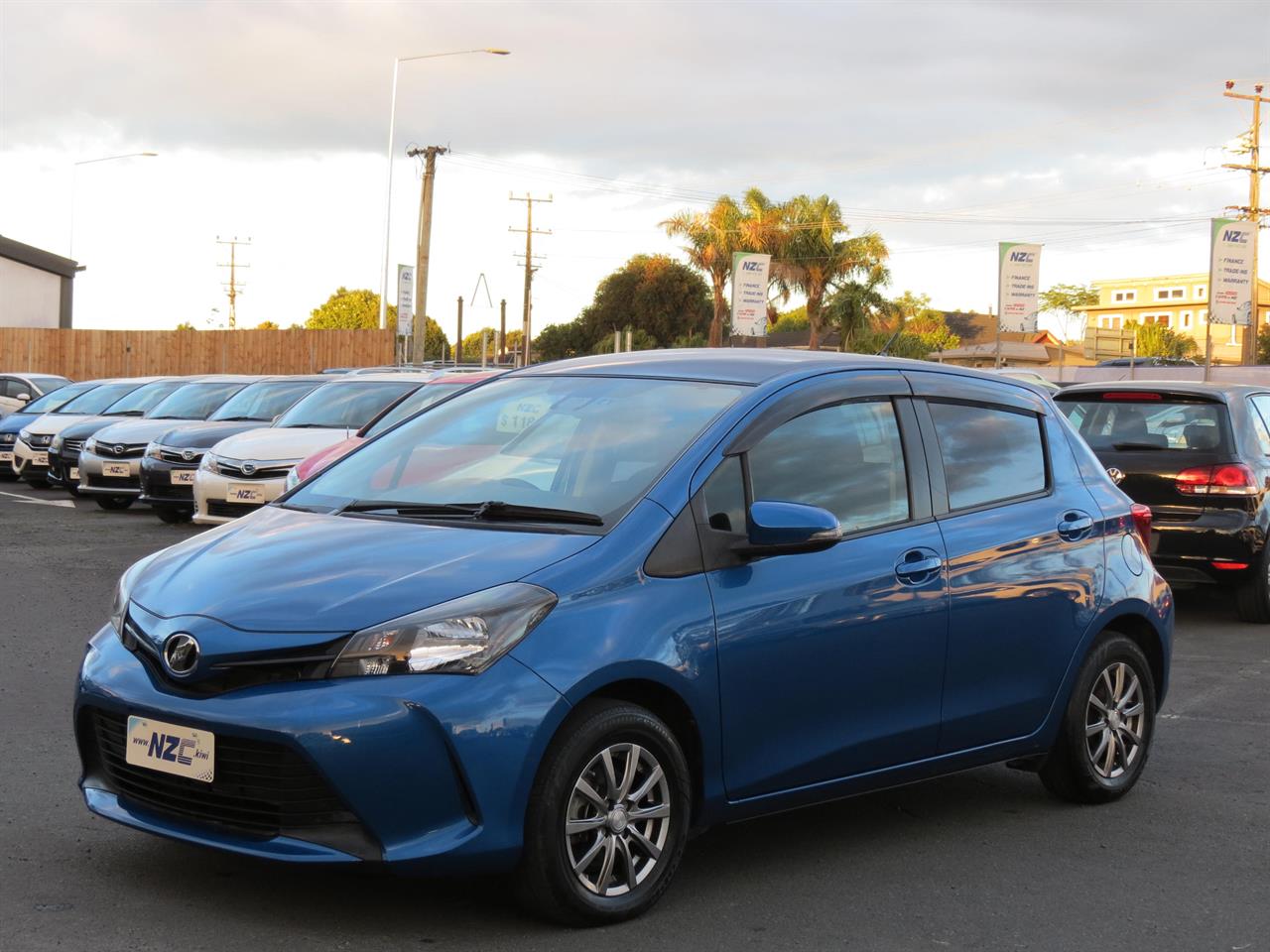 Toyota vitz 2016