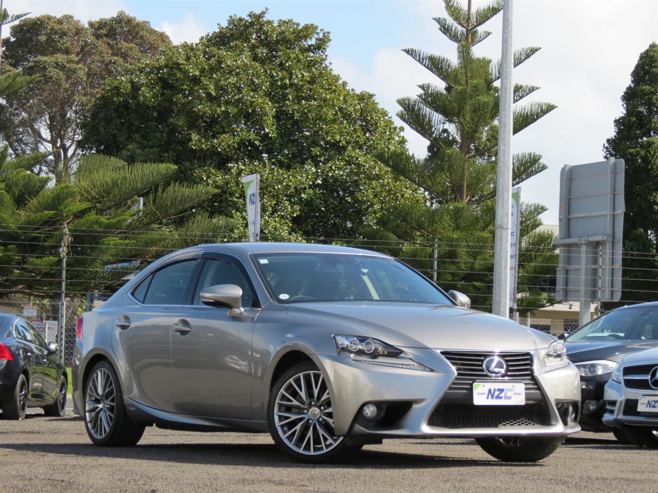 NZC 2014 Lexus IS 300h just arrived to Auckland