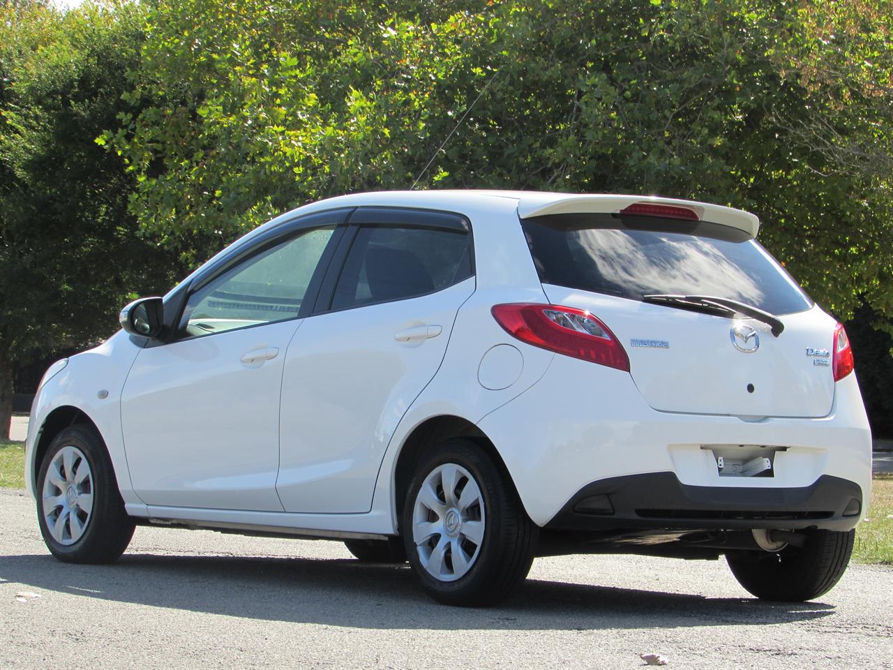 Mazda demio 2013