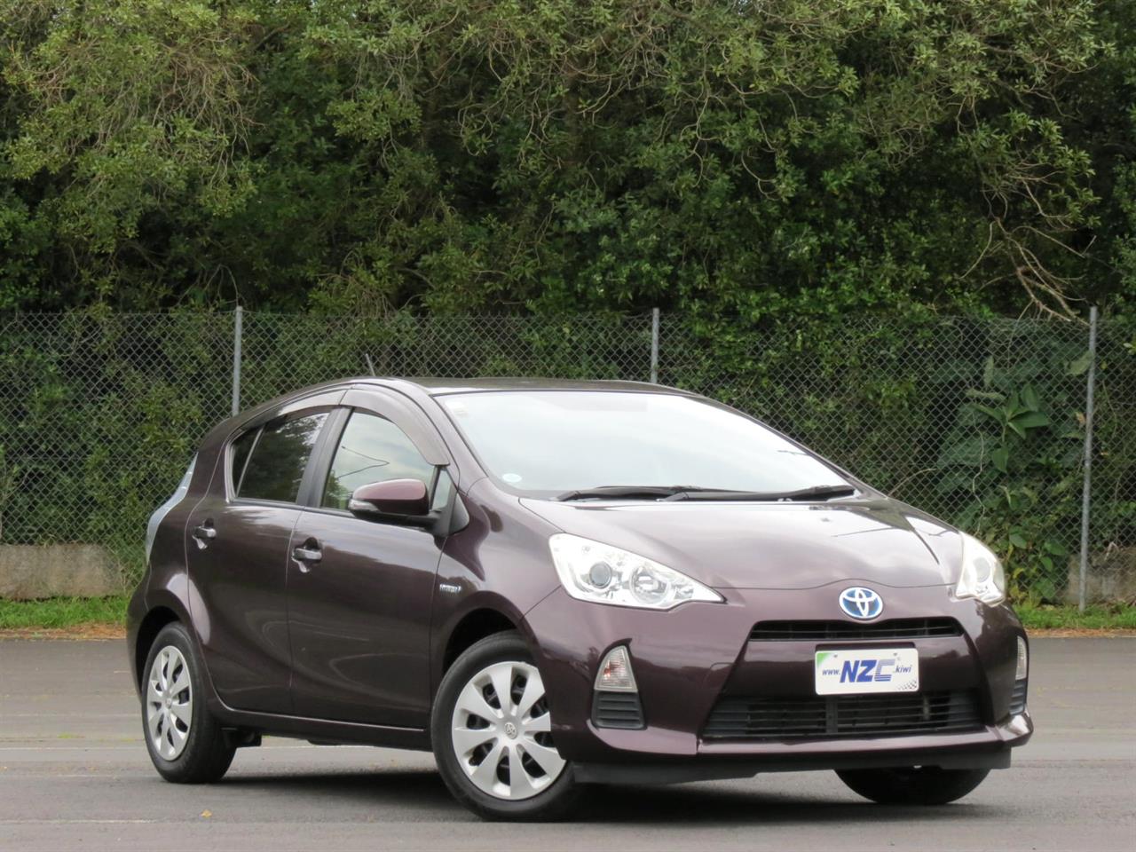 2014 Toyota Aqua HYBRID + S + LOW 93 KM'S