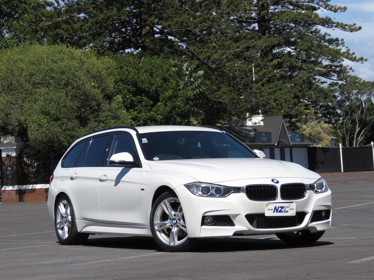 NZC 2012 BMW 320d just arrived to Auckland