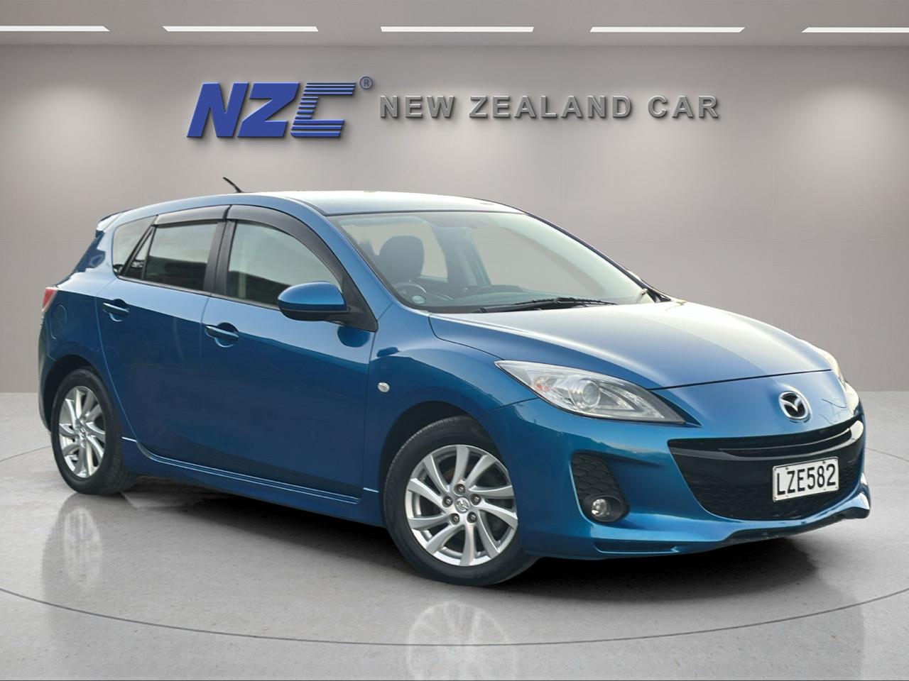 NZC 2011 Mazda Axela just arrived to Auckland