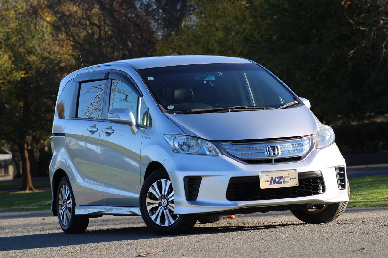 2014 Honda FREED HYBRID HYBRID  6 SEATER 1\/2 LEATHER