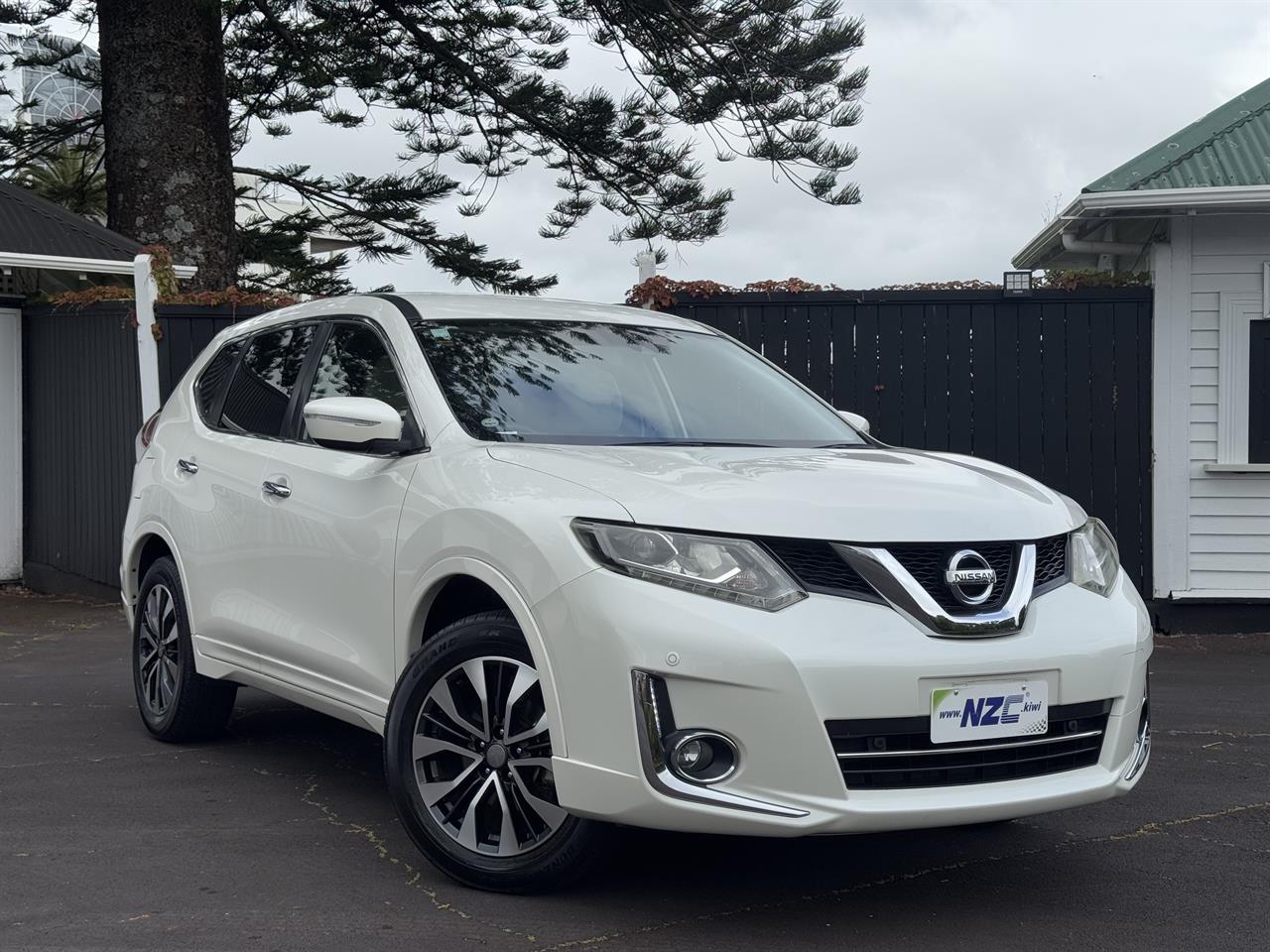 NZC 2015 Nissan X-TRAIL just arrived to Auckland