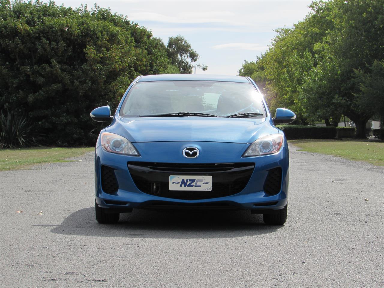 Mazda axela 2012