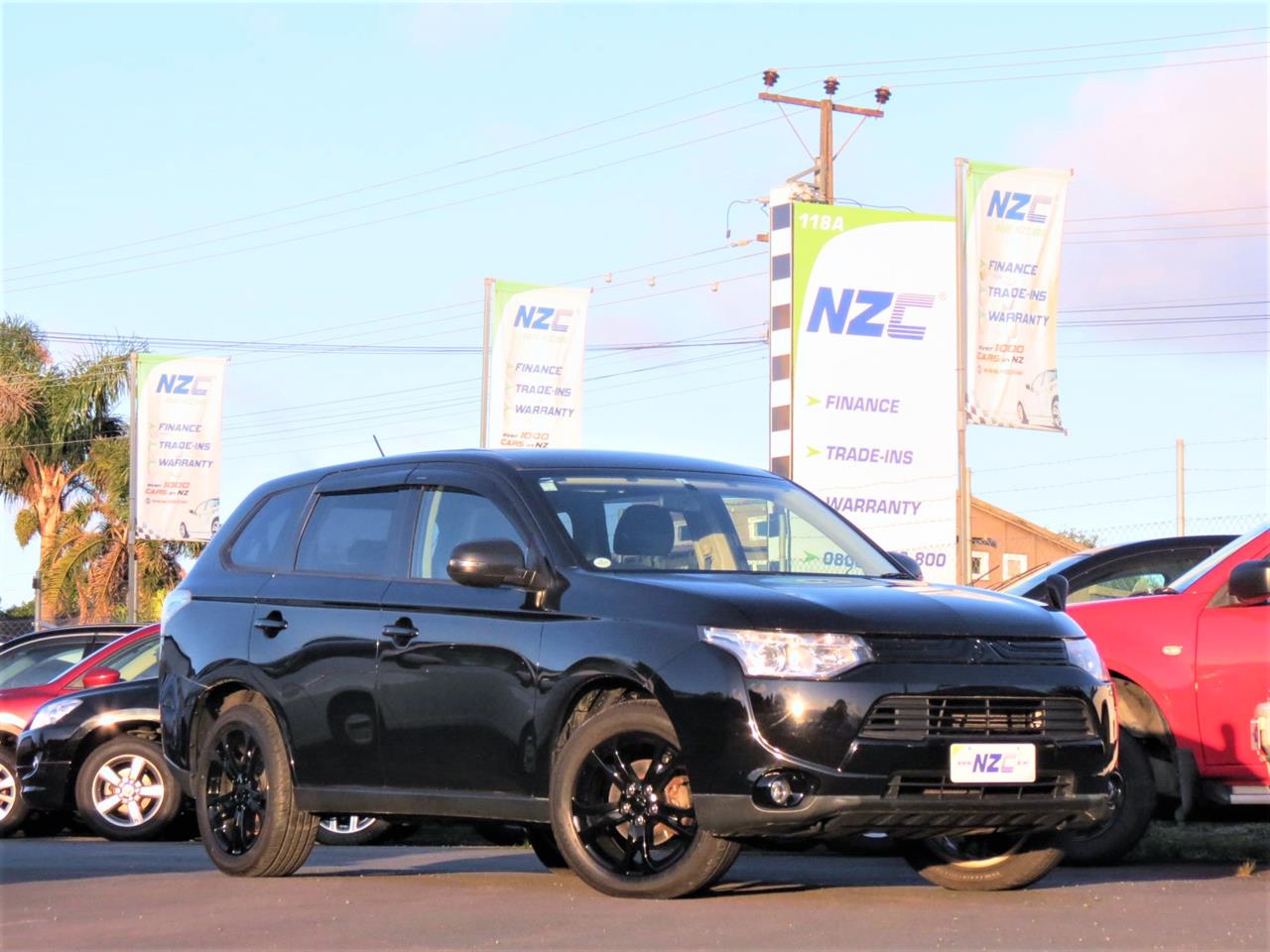 NZC 2013 Mitsubishi Outlander just arrived to Auckland