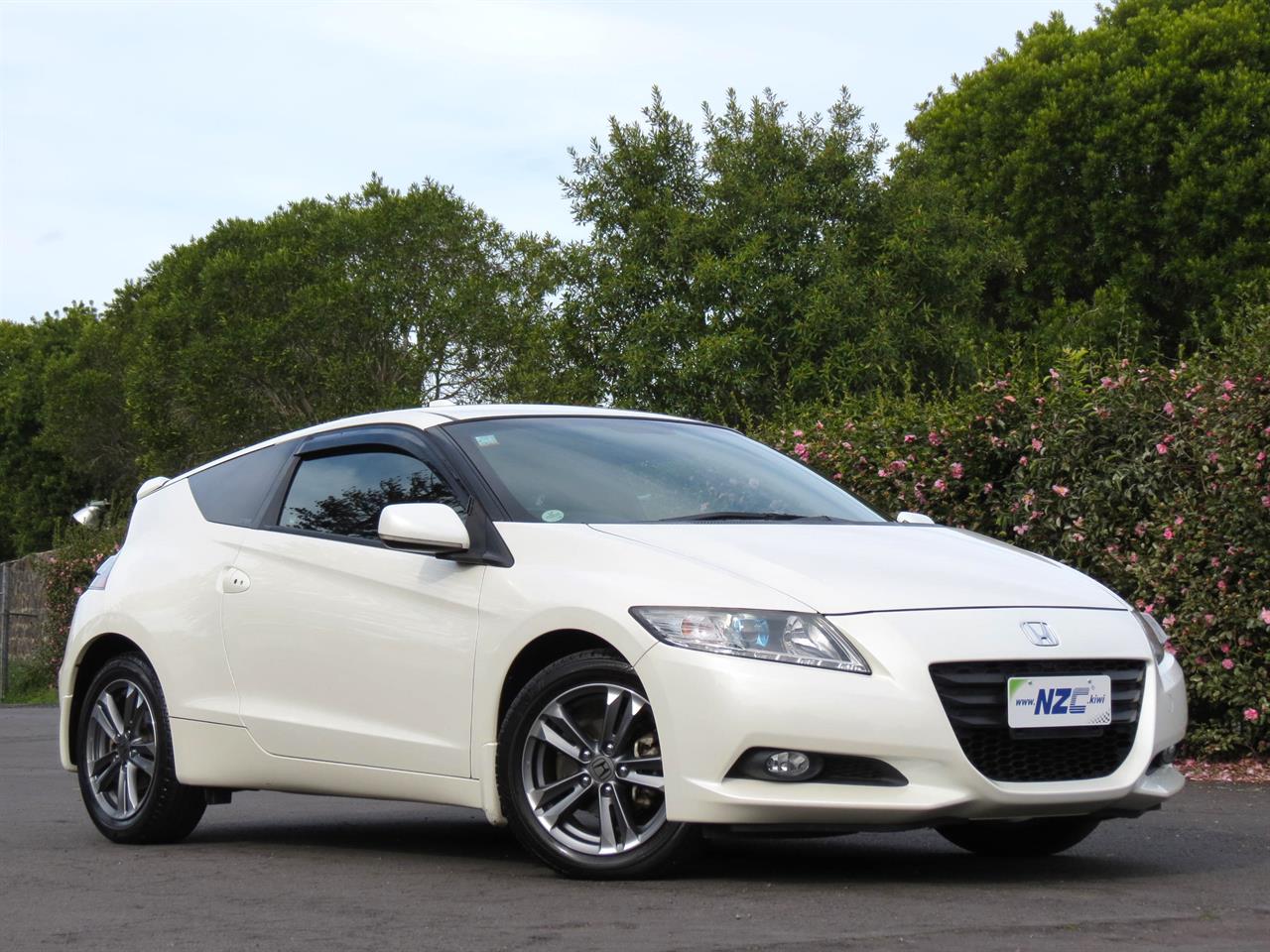 NZC 2012 Honda CR-Z just arrived to Auckland