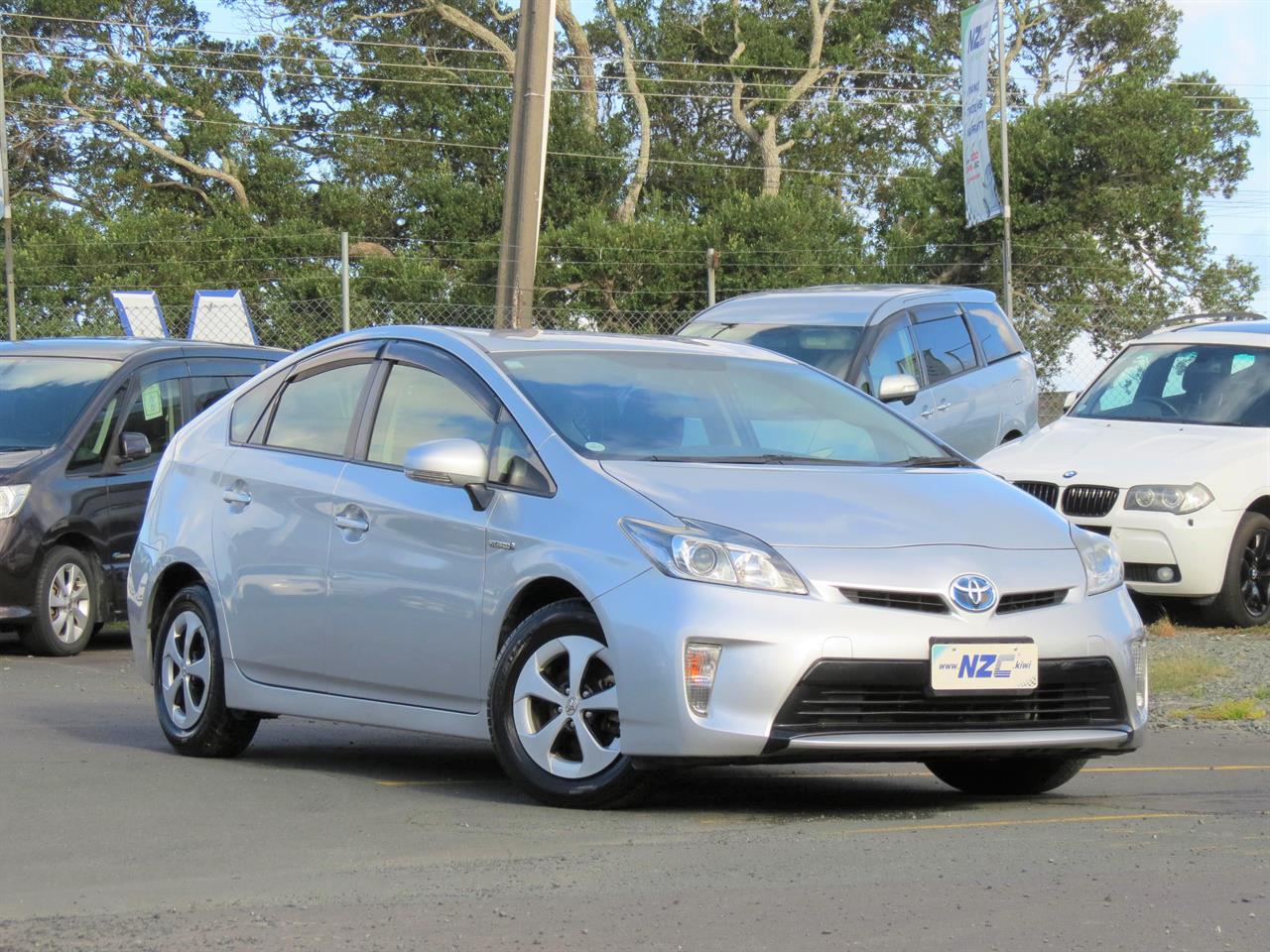 NZC 2015 Toyota Prius just arrived to Auckland