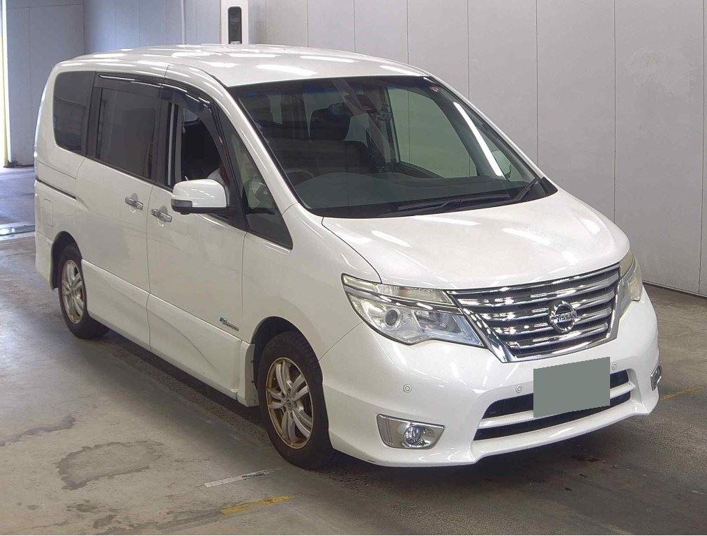 NZC 2014 Nissan Serena just arrived to Auckland