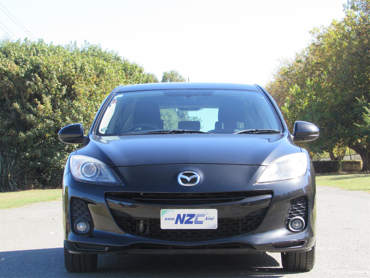 Mazda axela 2012