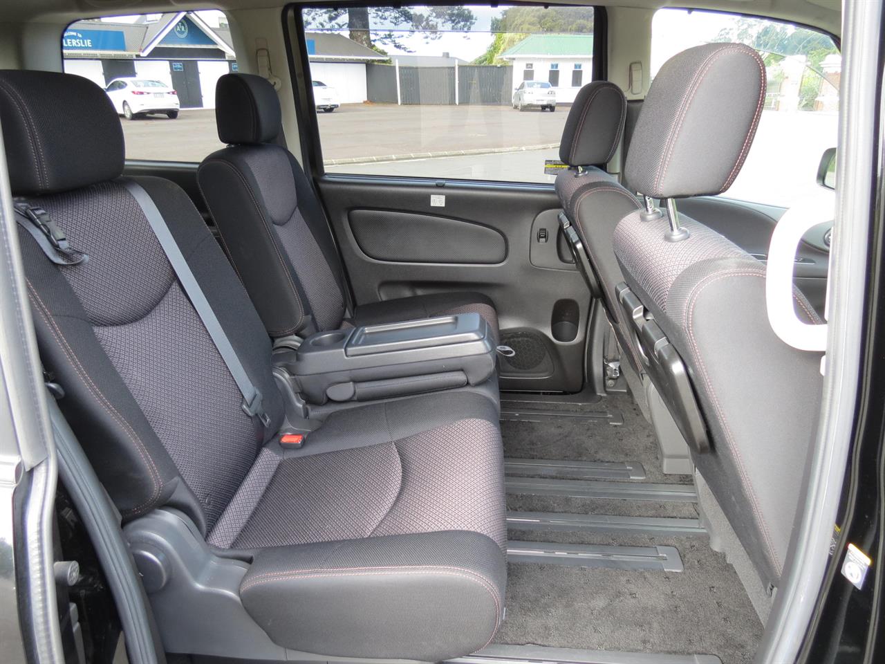 2013 Nissan Serena only $39 weekly