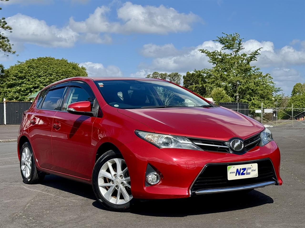 NZC 2013 Toyota Auris just arrived to Auckland