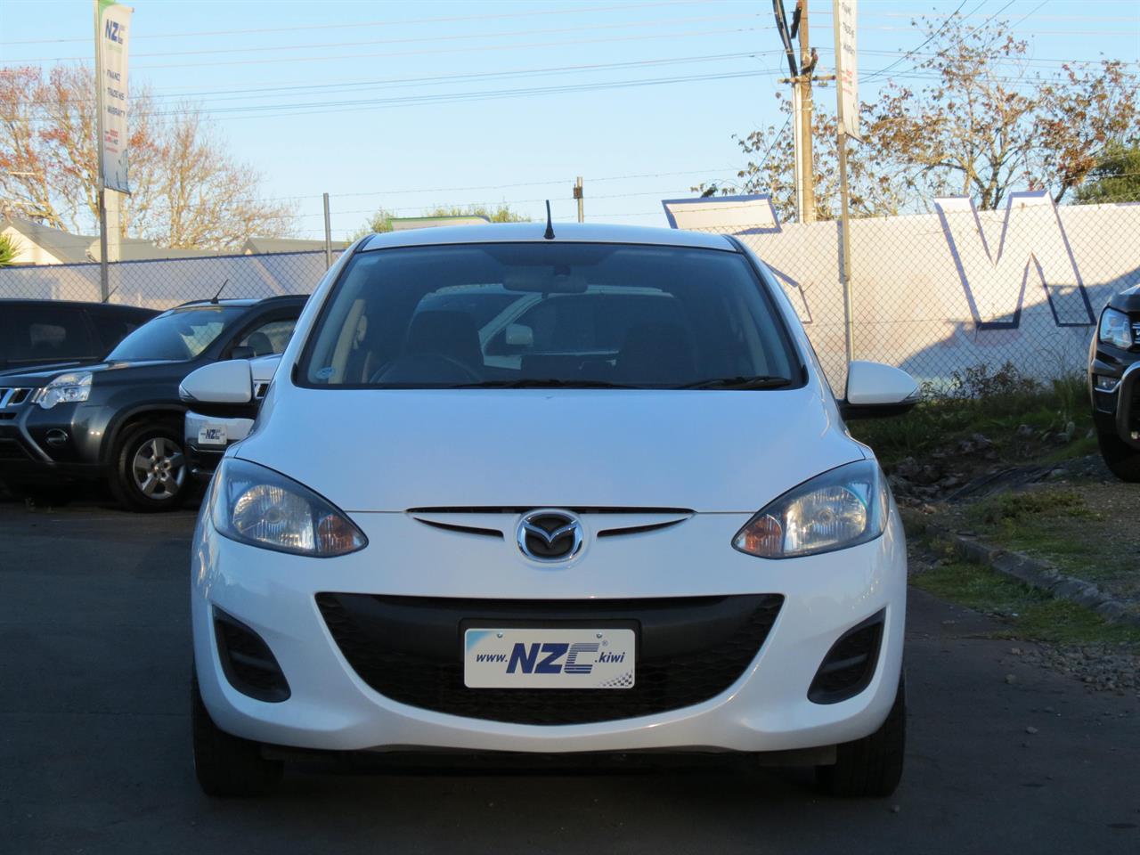 Mazda demio 2012