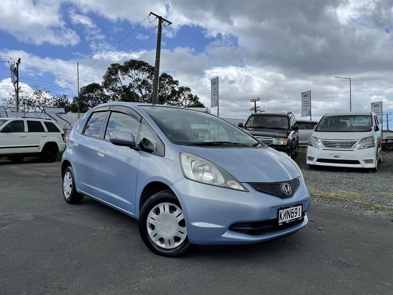 NZC 2010 Honda Fit just arrived to Auckland