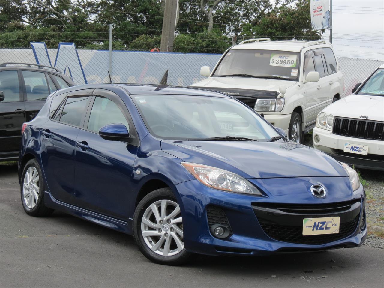 NZC 2012 Mazda Axela just arrived to Auckland