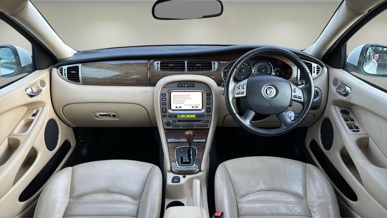2009 Jaguar X-TYPE only $33 weekly