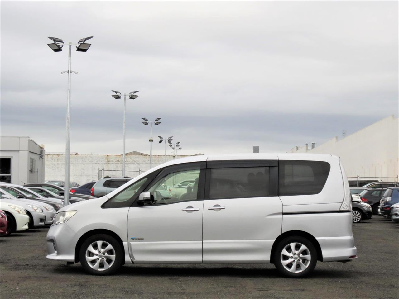 2013 Nissan Serena only $47 weekly